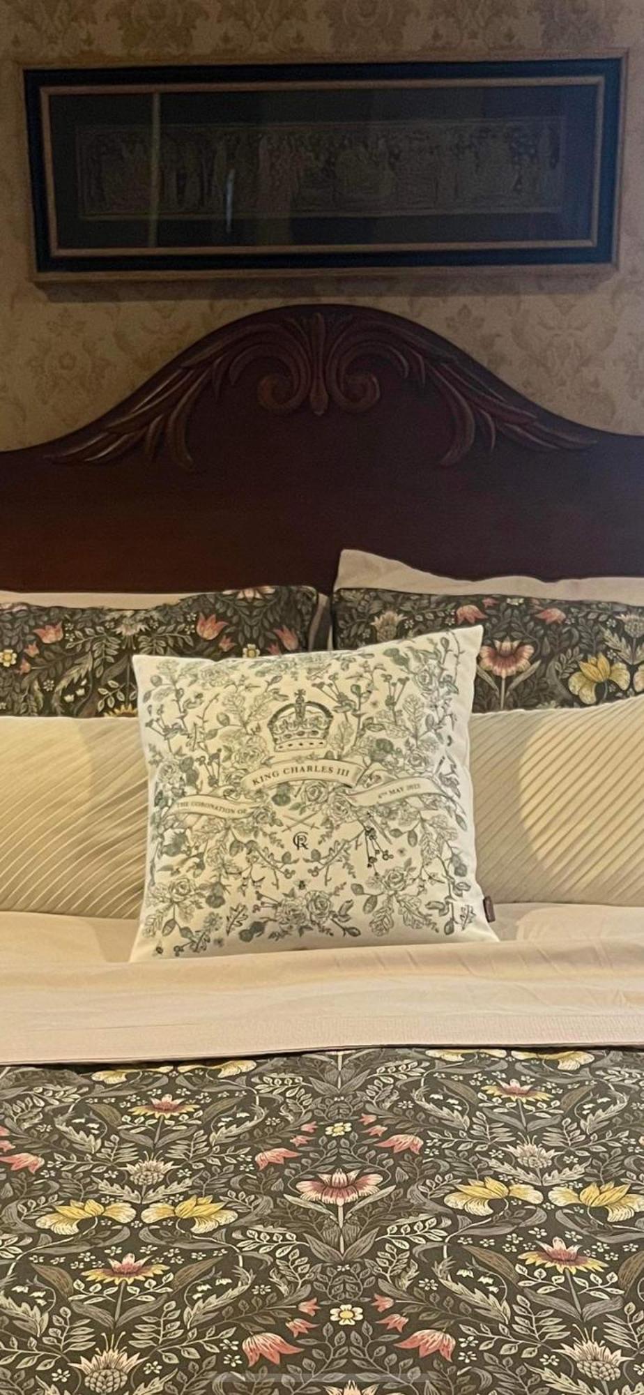Antique1242 British Bed & Breakfast Enfield Buitenkant foto