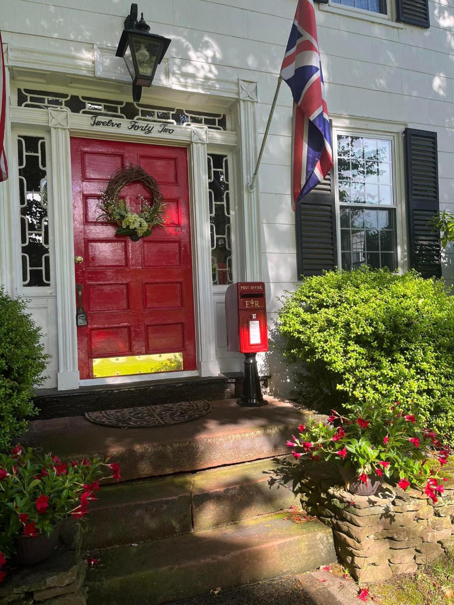 Antique1242 British Bed & Breakfast Enfield Buitenkant foto